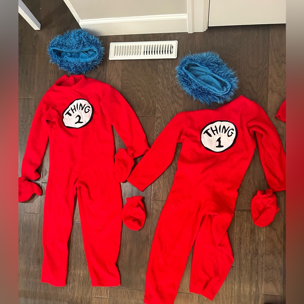 Pottery Barn Dr Seuss Thing 1 & 2 Costumes Children Size 7-8